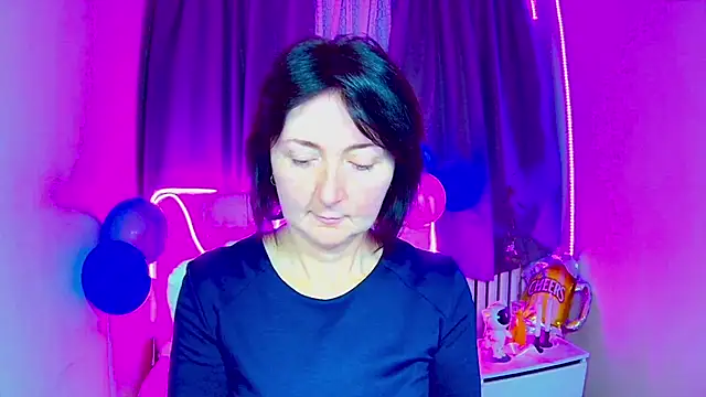 Snapshot of VivianGuchih chatting on 09-27-25, 06:18 VivianGuchih online show from 09-27-25, 06:18