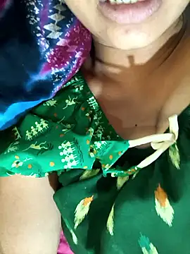 Snapshot of telugu_roja_099 chatting on 10-19-25, 03:51 telugu roja 099 online show from 10-19-25, 03:51