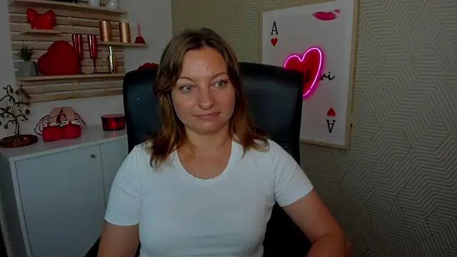 Snapshot of angelaSamt chatting on 07-01-26, 05:31 angelaSamt online show from 07-01-26, 05:31