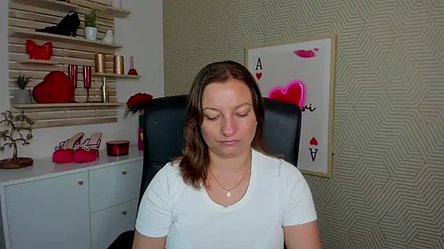 Snapshot of angelaSamt chatting on 07-15-26, 05:45 angelaSamt online show from 07-15-26, 05:45