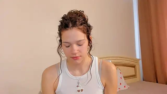 VelvetRisque online show from 04-14-26, 06:52