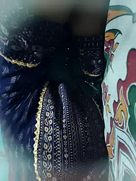 posewith online show from 10-10-25, 09:19