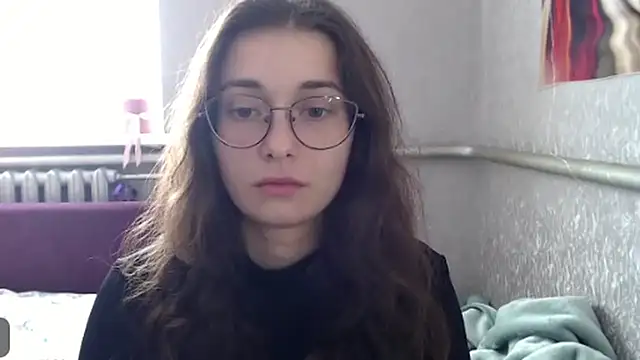 HotAnna2004 online show from 09-21-25, 10:50