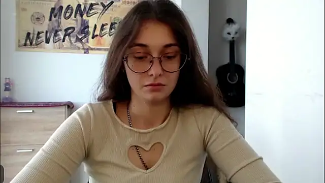 HotAnna2004 online show from 10-19-25, 10:49