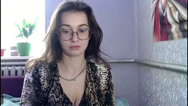 HotAnna2004 online show from 10-25-25, 01:18