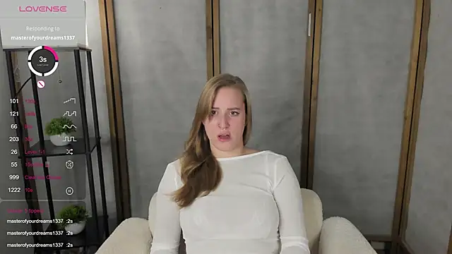 Alice Cire online show from 11-21-25, 01:43