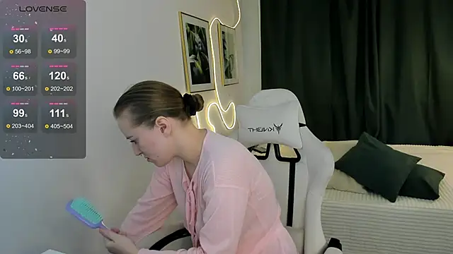 Alice Cire online show from 01-12-26, 05:18