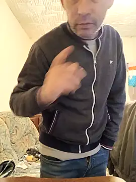 frederic198 online show from 11-08-25, 07:34