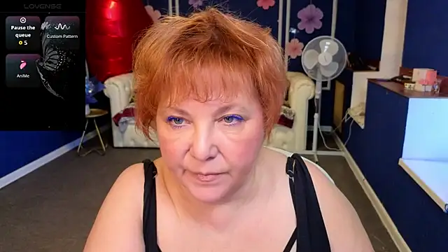 Snapshot of Kira_Kenett chatting on 05-20-26, 03:45 Kira Kenett online show from 05-20-26, 03:45