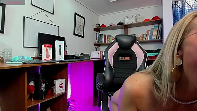 GretaVoss  online show from 02-03-26, 07:19