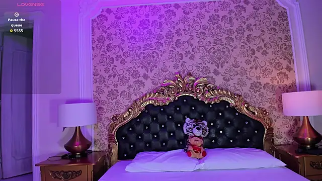 HatsaJones online show from 10-22-25, 03:40