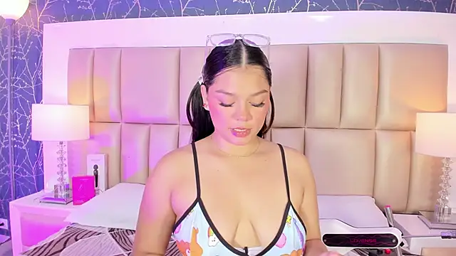 HatsaJones online show from 03-04-26, 03:56