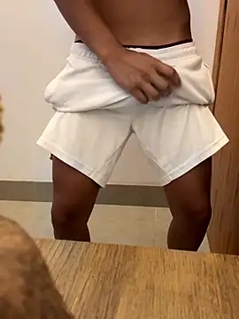 Snapshot of oconnnel chatting on 11-05-25, 02:06 oconnnel online show from 11-05-25, 02:06