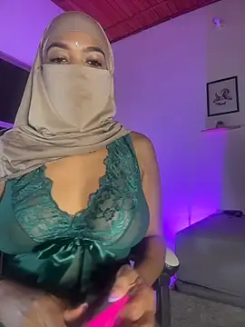 Snapshot of Yuli_arabic chatting on 06-29-26, 07:14 Yuli arabic online show from 06-29-26, 07:14