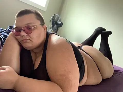 taydeebear online show from 11-10-25, 07:24