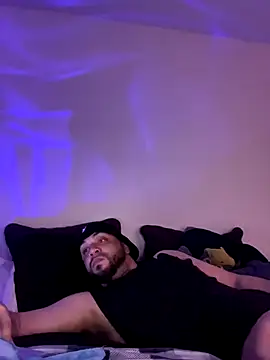 Snapshot of Brownroyal chatting on 09-24-25, 05:11 Brownroyal online show from 09-24-25, 05:11