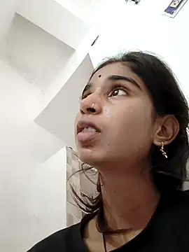 Snapshot of Hot-Soniya2 chatting on 10-04-25, 06:11 Hot-Soniya2 online show from 10-04-25, 06:11