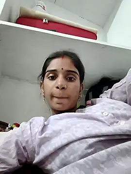 Snapshot of Hot-Soniya2 chatting on 10-17-25, 03:25 Hot-Soniya2 online show from 10-17-25, 03:25