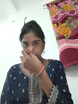 Snapshot of Hot-Soniya2 chatting on 10-30-25, 04:08 Hot-Soniya2 online show from 10-30-25, 04:08