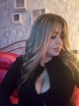 Amber EyesX online show from 10-18-25, 07:47