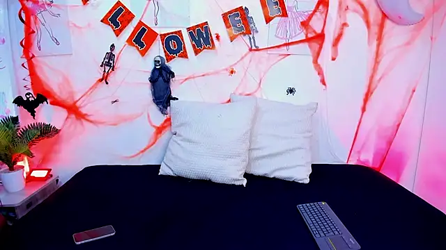 Hill Brownie online show from 10-25-25, 11:51