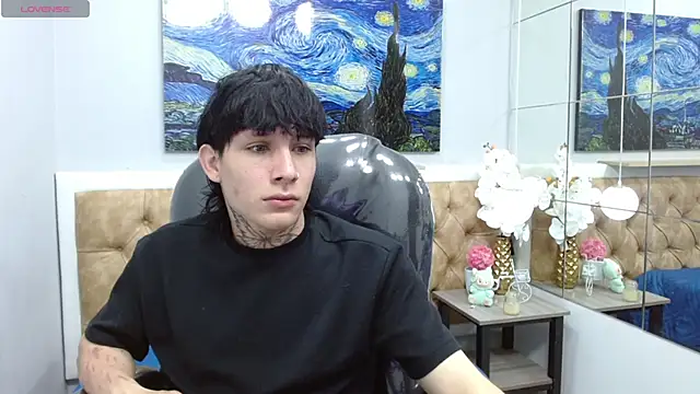 Iantwink18 online show from 11-13-25, 03:16