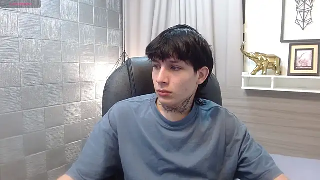 Iantwink18 online show from 11-14-25, 03:27