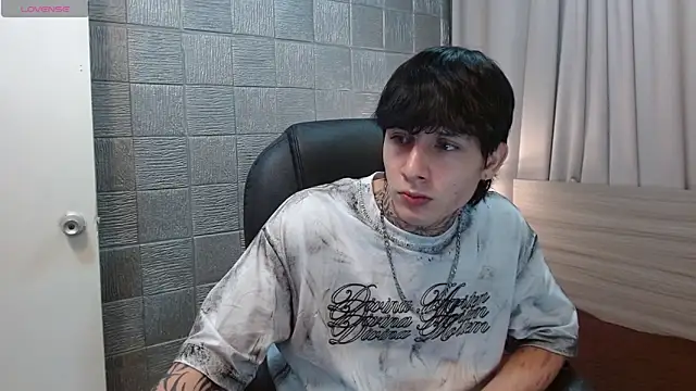 Iantwink18 online show from 01-09-26, 06:16