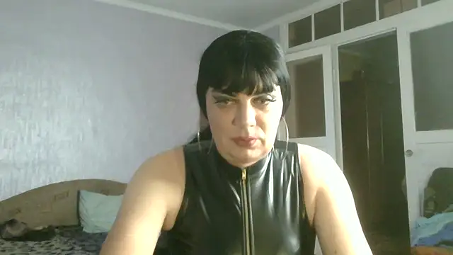 NiraFrost online show from 10-21-25, 05:57