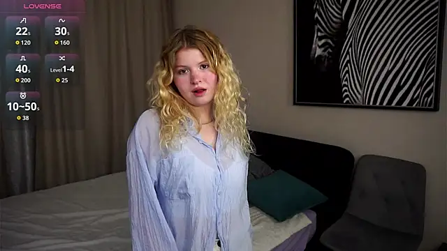 ShontaWasilko online show from 09-10-25, 05:35