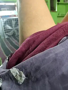 Snapshot of Hot_lali_555 chatting on 10-13-25, 08:58 Hot lali 555 online show from 10-13-25, 08:58