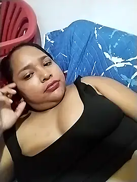 Snapshot of Angelly_ricura chatting on 11-26-25, 02:45 Angelly ricura online show from 11-26-25, 02:45