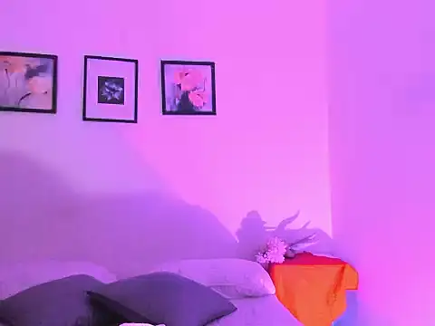 MerryyMendez online show from 11-08-25, 02:01