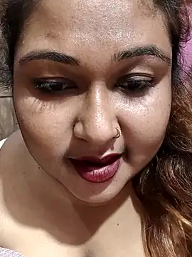 Snapshot of hotbhabhi011 chatting on 09-11-25, 02:06 hotbhabhi011 online show from 09-11-25, 02:06