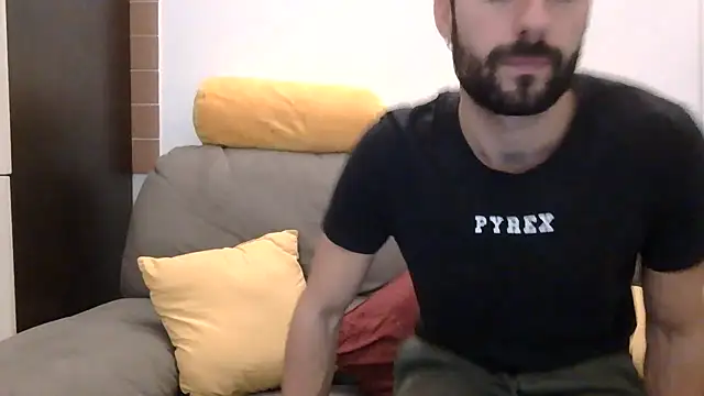 Amicisegreti online show from 11-07-25, 09:26