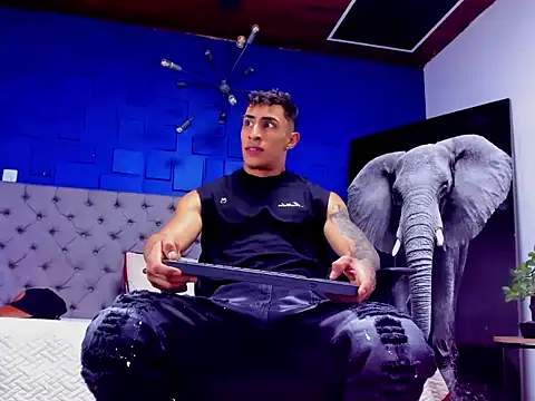 Snapshot of adrian_ray chatting on 09-10-25, 06:08 adrian ray online show from 09-10-25, 06:08