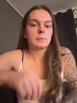 Snapshot of LisaFreier chatting on 10-13-25, 06:41 LisaFreier online show from 10-13-25, 06:41