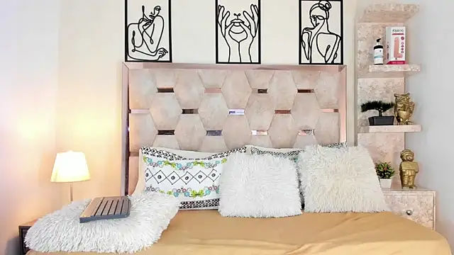 Isabell Villa online show from 09-22-25, 03:41