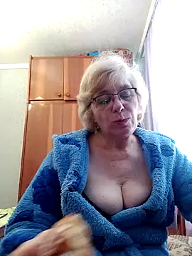 52MiaLove02 online show from 04-18-26, 11:47