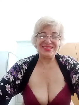 Snapshot of 52MiaLove02 chatting on 06-15-26, 04:47 52MiaLove02 online show from 06-15-26, 04:47