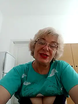 Snapshot of 52MiaLove02 chatting on 07-15-26, 04:51 52MiaLove02 online show from 07-15-26, 04:51