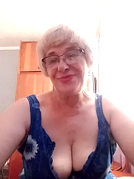 Snapshot of 52MiaLove02 chatting on 07-15-26, 04:56 52MiaLove02 online show from 07-15-26, 04:56