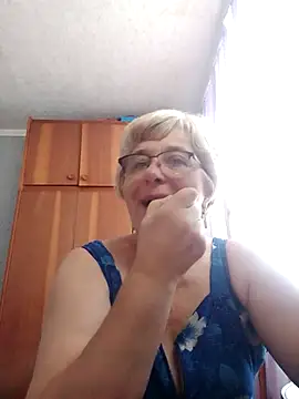 Snapshot of 52MiaLove02 chatting on 07-18-26, 06:50 52MiaLove02 online show from 07-18-26, 06:50
