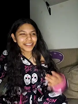 Snapshot of Sum1sDahtr chatting on 10-04-25, 02:42 Sum1sDahtr online show from 10-04-25, 02:42