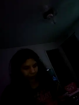 Snapshot of Sum1sDahtr chatting on 01-12-26, 02:28 Sum1sDahtr online show from 01-12-26, 02:28