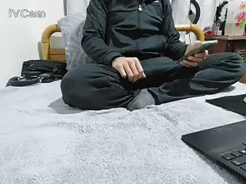 yazinyazin1 online show from 01-10-26, 01:46