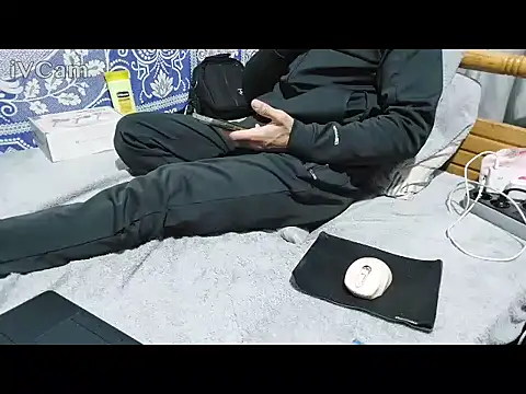 yazinyazin1 online show from 02-11-26, 06:24