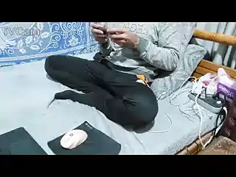 yazinyazin1 online show from 03-14-26, 04:45