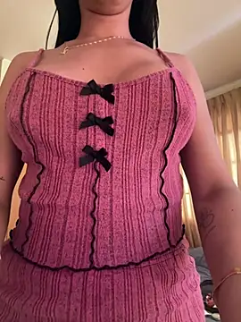 Snapshot of DulceZyra chatting on 02-04-26, 06:14 DulceZyra online show from 02-04-26, 06:14