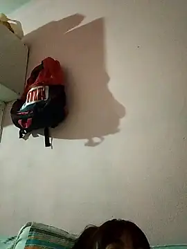 isabella931054 online show from 09-28-25, 09:47